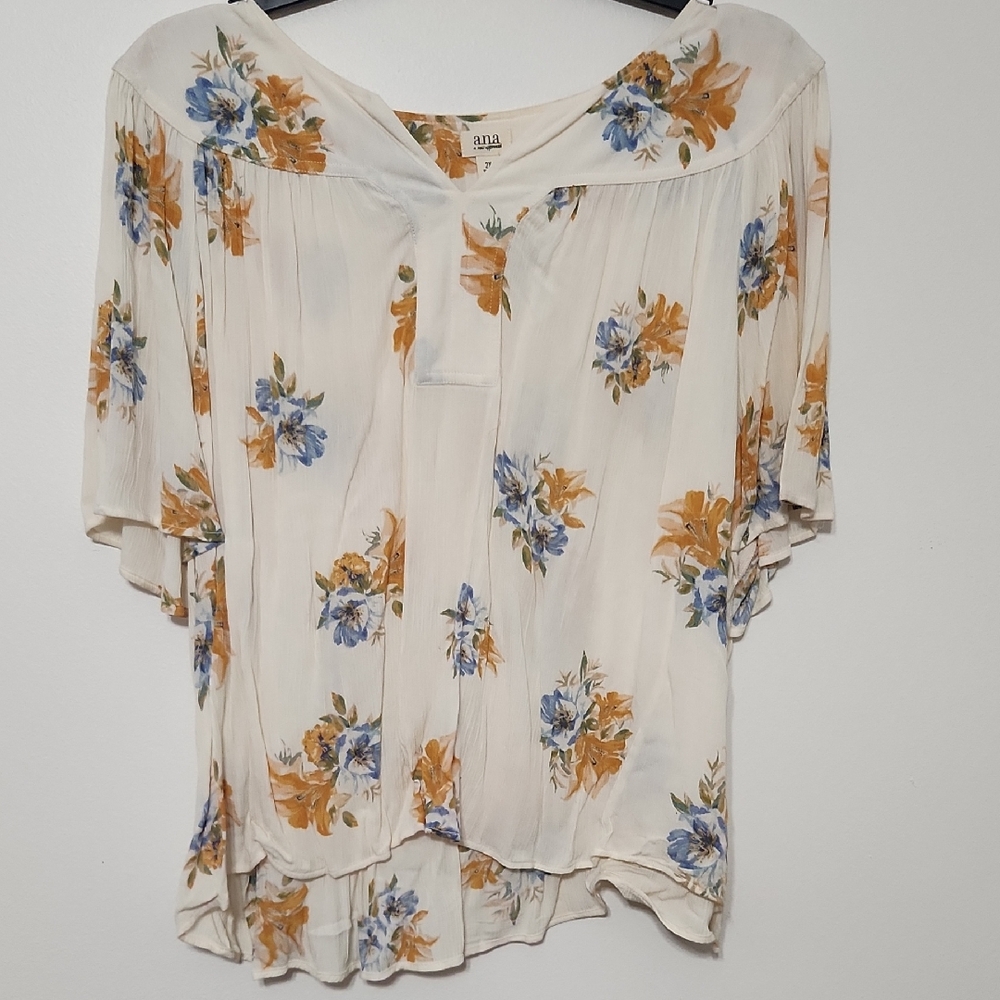 a.n.a Women's Floral Blouse - Cream and Blue